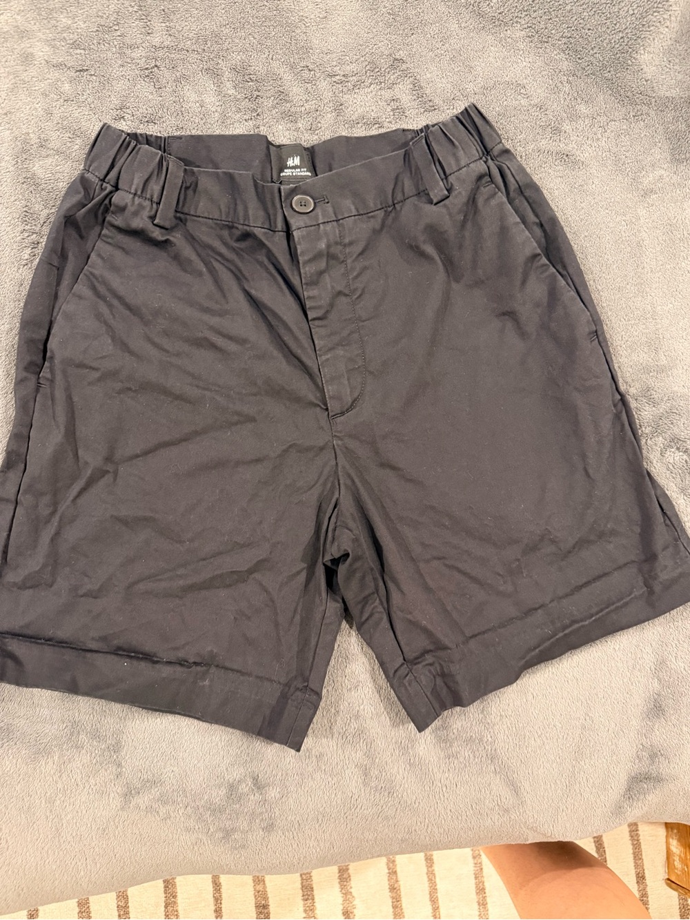 H&M Men's Black Flat-Front Chino Shorts Size Extra Small